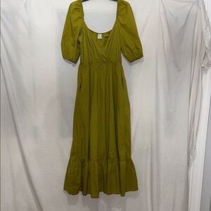 Chic Olive Maxi Dress with Puff Sleeves and Pockets